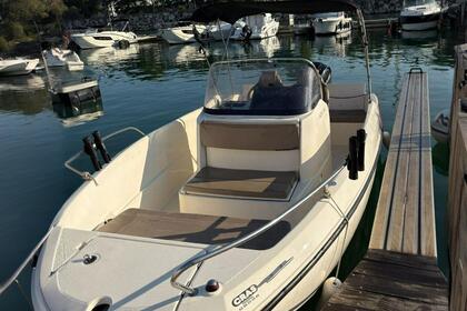 Hire Motorboat Quicksilver 605 open L'Estaque