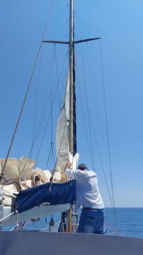 Leucate Sailboat Dufour 34 alt tag text