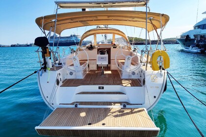 Miete Segelboot Bavaria Yachts Bavaria Cruiser 46 Style Lavrio
