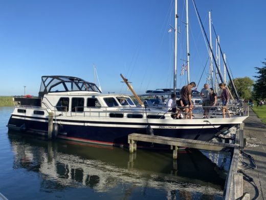 IJlst Motor Yacht Adema Kruiser alt tag text