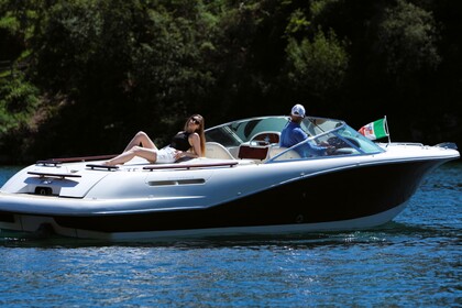 Rental Motorboat Jeanneau Runabout 755 Como