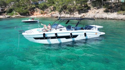 Motorboat Saver 330 WA boat plan