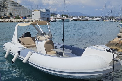 Hyra båt RIB-båt Sacs Marine 650 Antibes