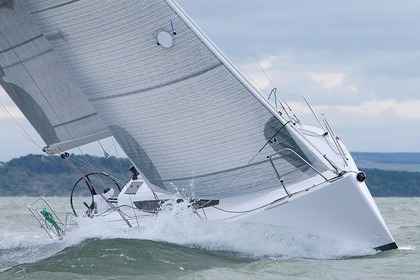 Miete Segelboot Elan Yacht Elan 320 Maderno