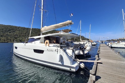 Location Catamaran Fountaine Pajot Astréa 42 Toulon