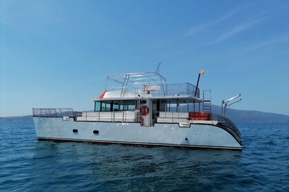Location Catamaran Customised catamaran Party boat/ tourist charter Kotor