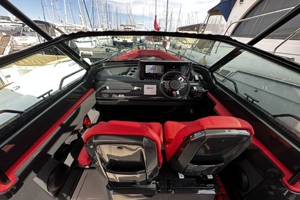 Charter Motorboat Brabus Shadow 500 Cannes