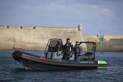 Miete RIB Highfield 700 Thomas Coville Port Cogolin