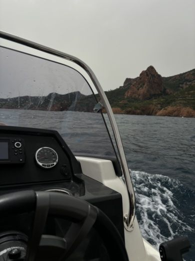 Mandelieu-la-Napoule Motorboat Quicksilver Activ 605 Sundeck alt tag text