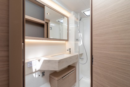 Charter Catamaran Lagoon-Bénéteau Lagoon 51 - 6 + 2 cab. Trogir