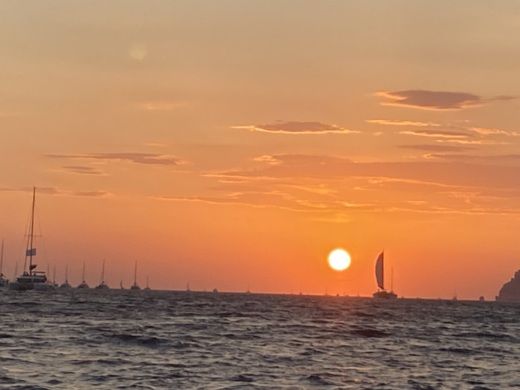 Santorini Without license LUXURY BLACK BOAT alt tag text