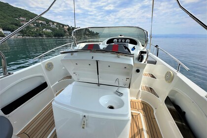 Charter Motorboat Saver 750 Walkaround Ičići