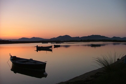 Hyra båt Båt utan licens  Catch the sunset over Sardinia 2024 Porto Rotondo