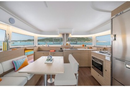 Charter Catamaran  Lagoon 38 OV Sukošan