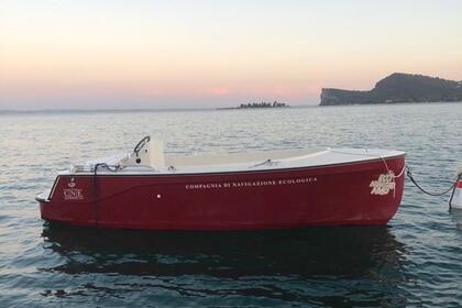 Hire Boat without licence  ELECTRIC BOAT Ecowatt 8 posti San Felice del Benaco