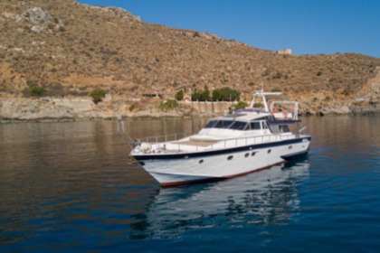 Location Yacht à moteur Cantieri Navali Italy La Canée