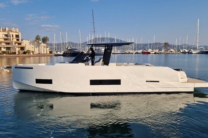 Location Bateau à moteur DE ANTONIO DE ANTONIO D42 Grimaud