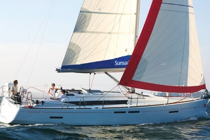 Charter Sailboat Sunsail 41 Pireas