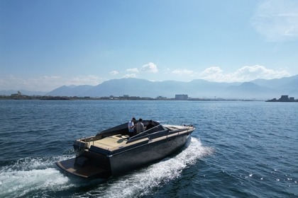 Charter Motorboat Itama 38 Capri