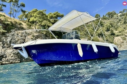 Charter Motorboat Pacific Craft 550 Toulon