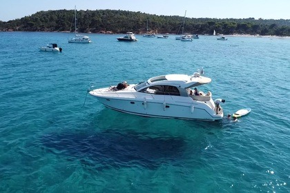 Location Bateau à moteur Jeanneau Prestige 38S Porto-Vecchio
