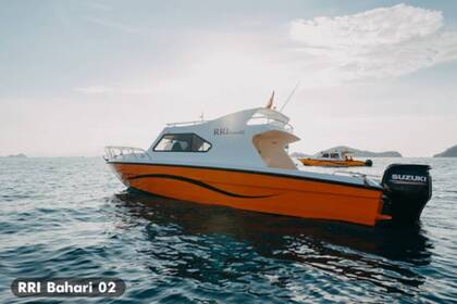 Charter Motorboat Axopar 28 T-top Labuan Bajo
