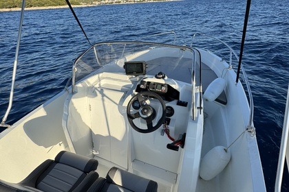 Verhuur Motorboot Jeanneau Cap Camarat 5.5 Cc Šibenik