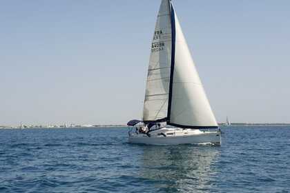 Charter Sailboat Hanse 370 Le Grau-du-Roi