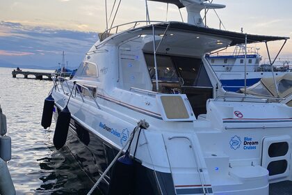 Charter Motorboat Sealine 45 Thasos