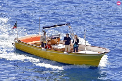 Rental Motorboat APREAMARE LANCIA Capri