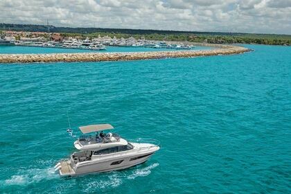 Hire Motorboat Prestige Prestige 42  Casa de Campo, La Romana