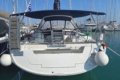 Hire Sailboat Beneteau Oceanis 48 Kalamata