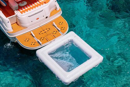 Charter Motorboat Sea Ray Sundancer Phuket