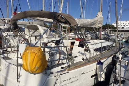 Location Voilier JEANNEAU SUN ODYSSEY 379 Toulon