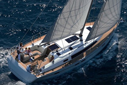 Hire Sailboat  Bavaria Cruiser 46 Ponta Delgada