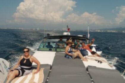 Charter Motorboat Sea Ray 55 Puerto Vallarta