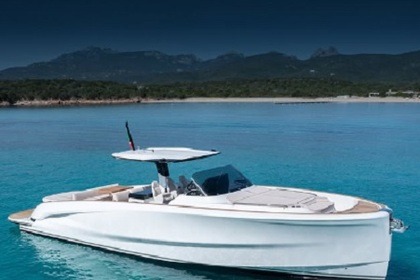 Charter Motorboat Solaris Solaris Power 40 Porto Rotondo