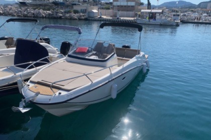 Rental Motorboat Sea Me - Quicksilver 675 ACTIV Sundeck Marseille