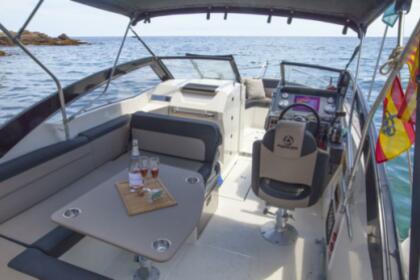 Hire Motorboat Parker 690 Bow Rider Blanes