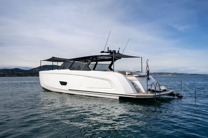 Rental Motorboat Vanquish Yachts Vanquish 58 Cogolin