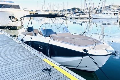 Location Bateau à moteur Quicksilver Activ 755 Sundeck Quiberon