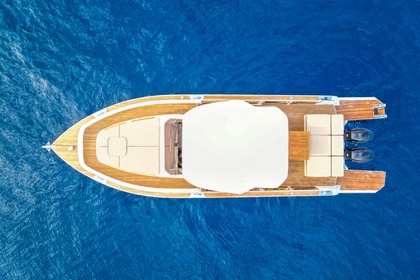 Location Semi-rigide Atlantis Atlantis Naxos