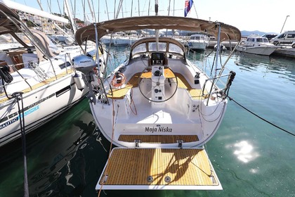 Hyra båt Segelbåt Bavaria Yachtbau Bavaria Cruiser 33 Murter