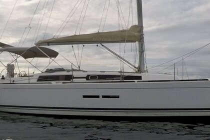 Rental Sailboat Dufour Superbe Dufour 375 Grand Large Saint-Mandrier-sur-Mer