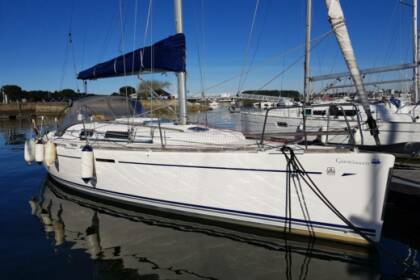 Hire Sailboat Dufour 34 Performance Larmor-Plage