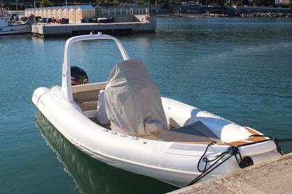 Miete RIB Kardis Marine 880 Forte dei Marmi