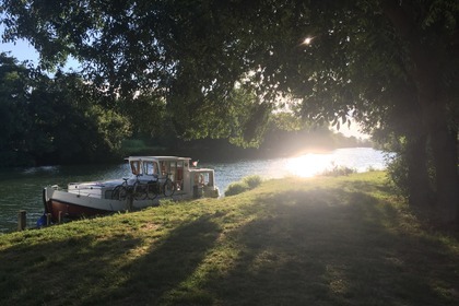 Location Péniche Custom 935 W (Agde) Carcassonne