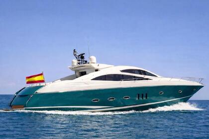 Noleggio Yacht Sunseeker Predator 82 Mahón