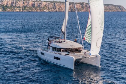 Location Catamaran Lagoon 40 Alimos