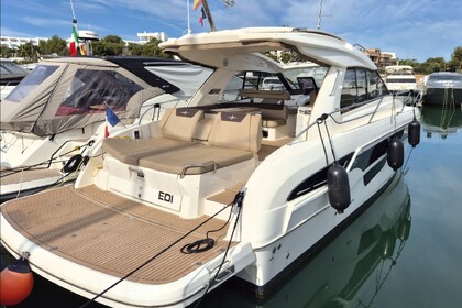 Hire Motor yacht Bavaria 45 HT Fréjus
